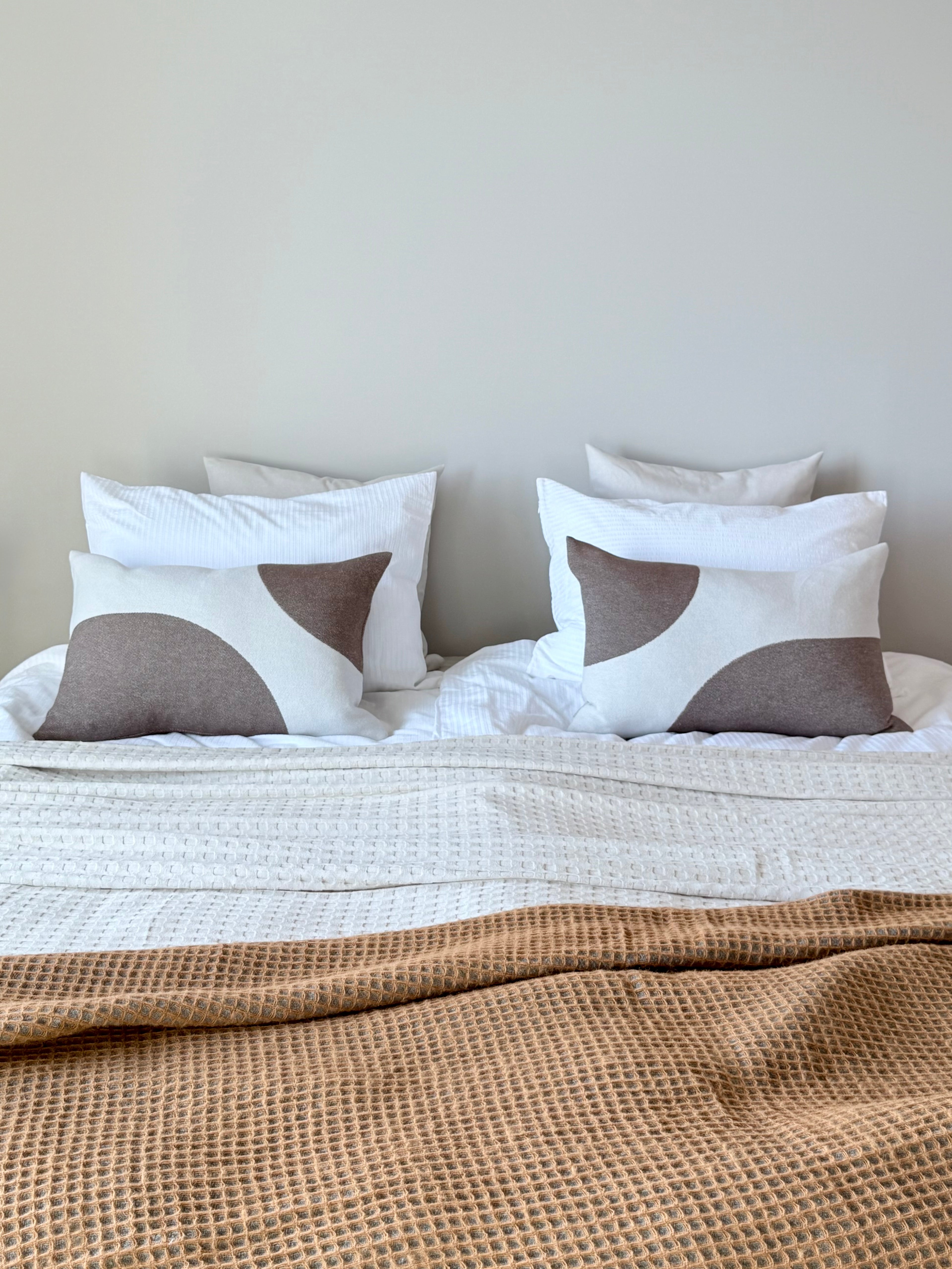 Bogar cushion grey / natur