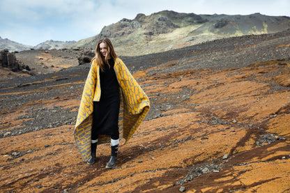 Loops Ullarteppi gult / grátt