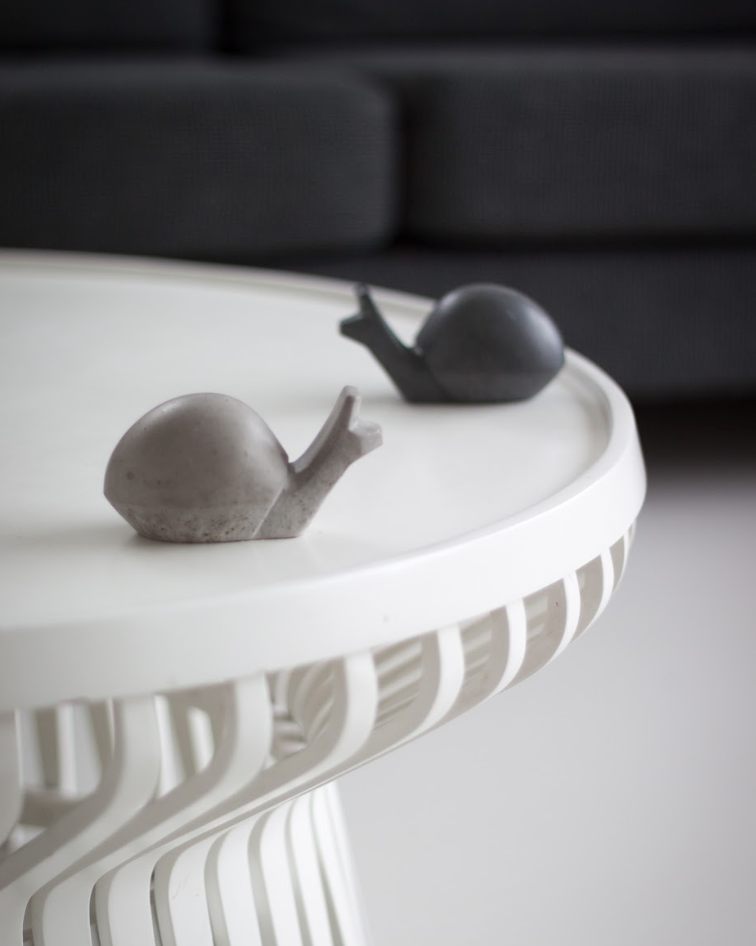 Snígill snagi dökk grár