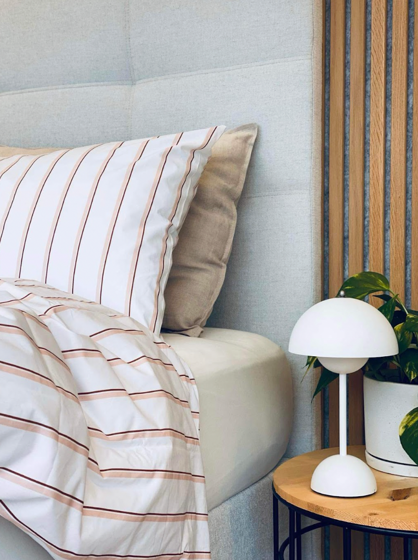 Skyrta Sængurver hvítur / bleikur