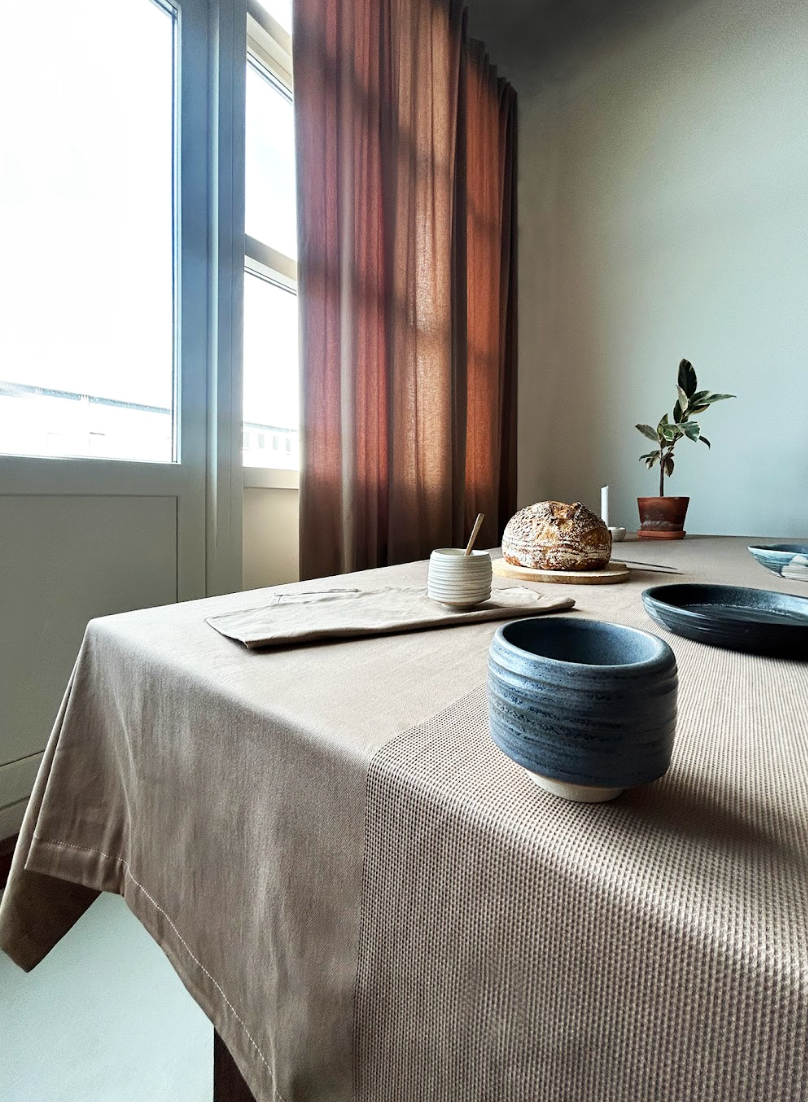 Braut borðdúkur taupe