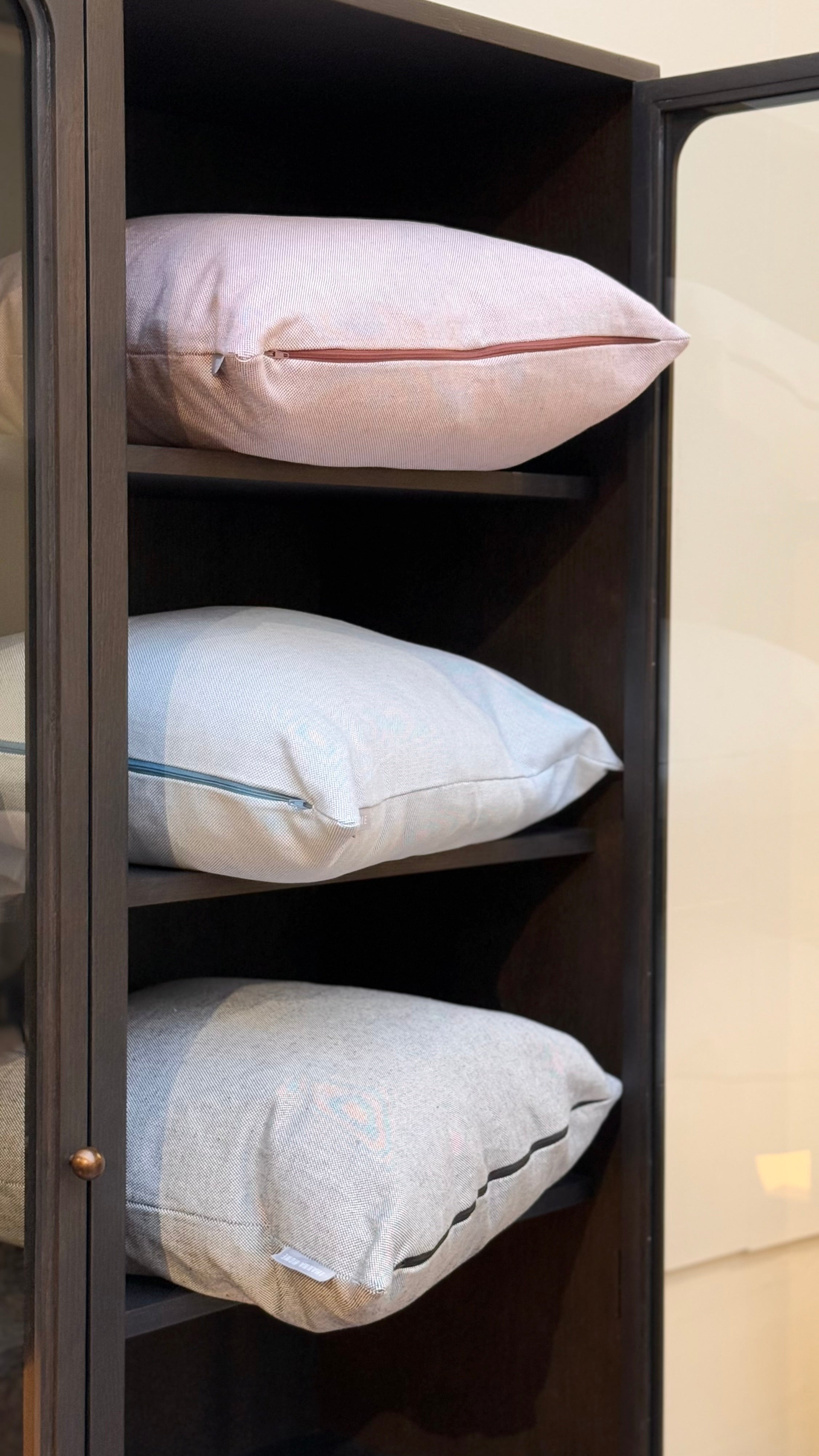 Dögun púði svartur