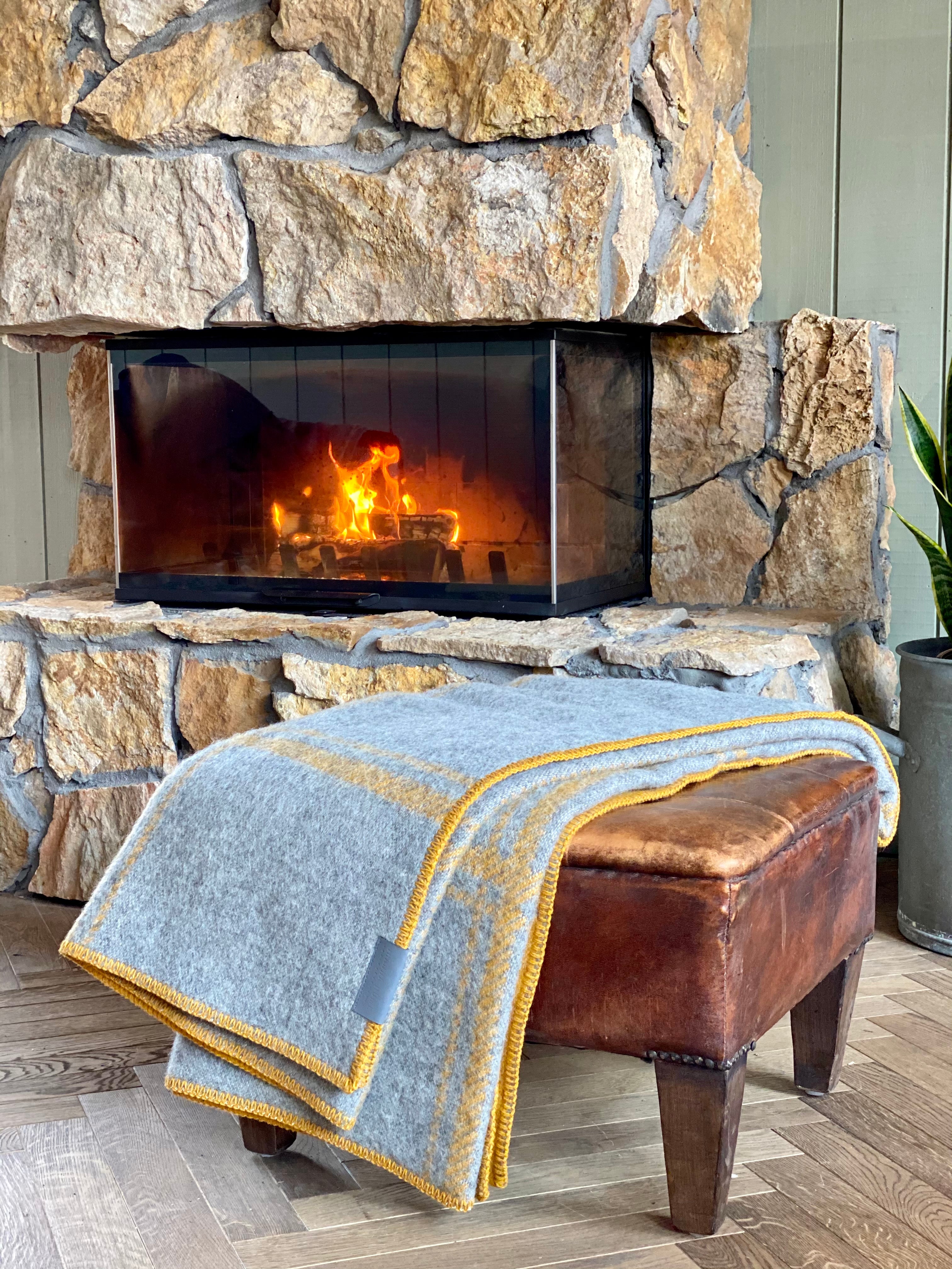 Bústaður Ullarteppi sinnepsgult / grátt