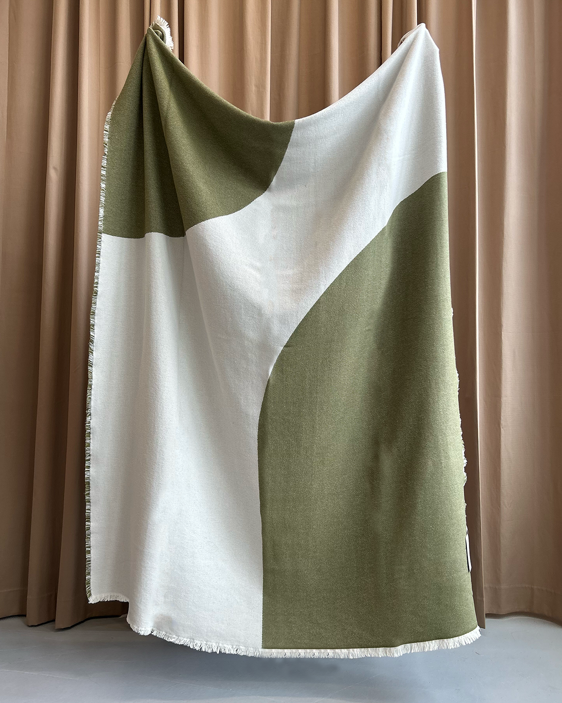 Bogar teppi grænt / natur